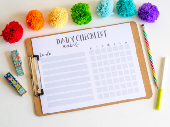 Black and White Daily Checklist
